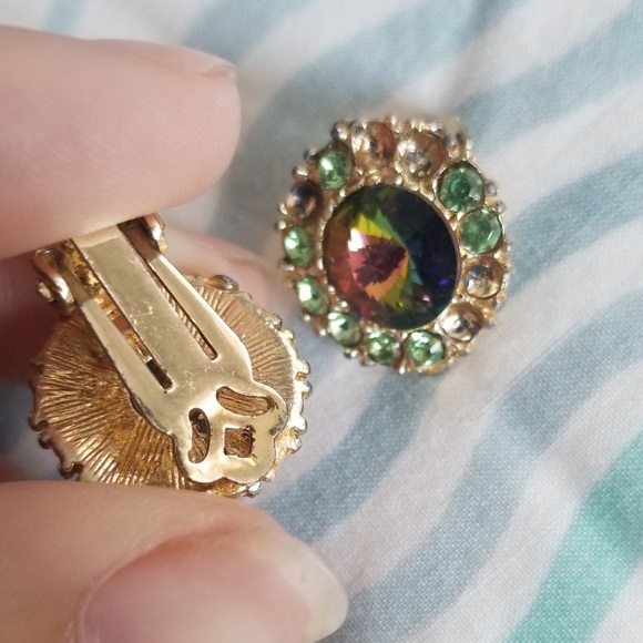 Vintage Jewelry - Picture 4 of 4